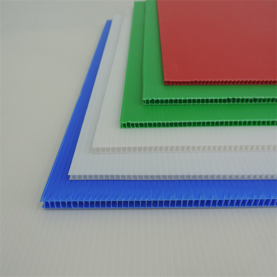 Подгонянные 300gsm SGS 4 x 8 рифленых листов PP пластиковые